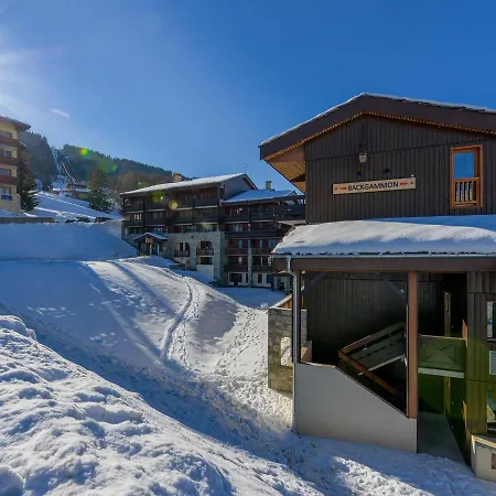Cosy, Proche Des Pistes Avec Balcon, Et Equipements Modernes - Fr-1-181-1965 Apartment